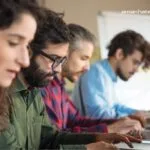 Aprender Programação de Graça pessoas em computadores